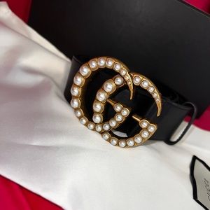 Gucci double pearls leather belt